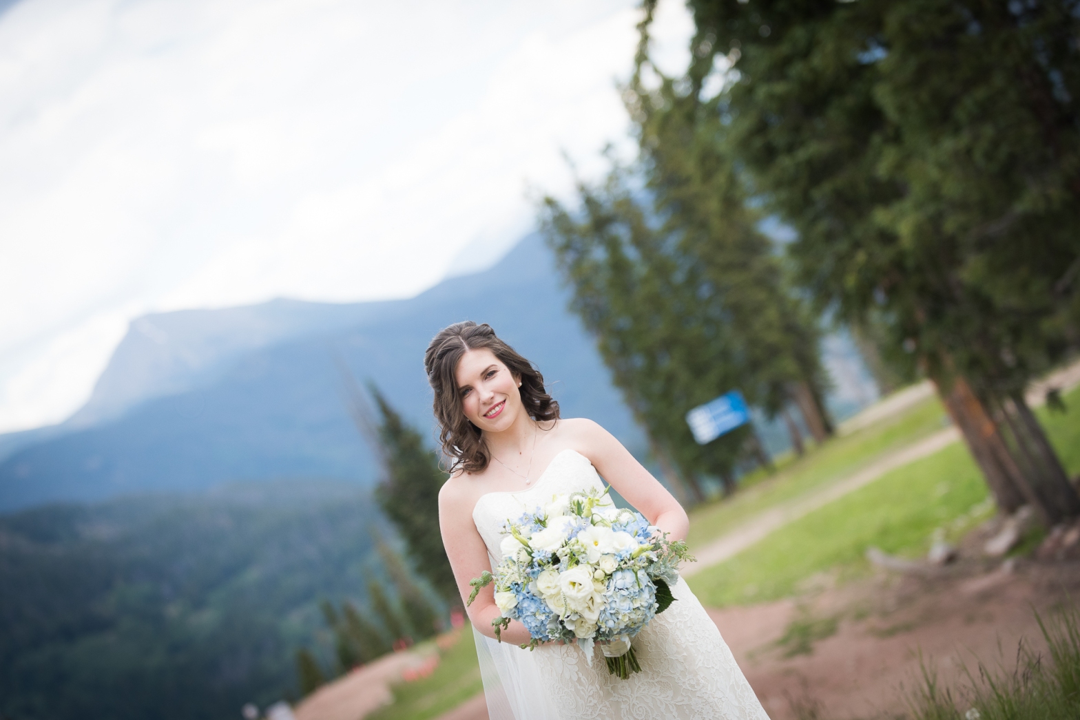 Mountain Wedding, Mountain Bride, Summer Wedding, Outdoor Wedding, Outdoor Ceremony, Rollers and Rouge, Bridal Portraits